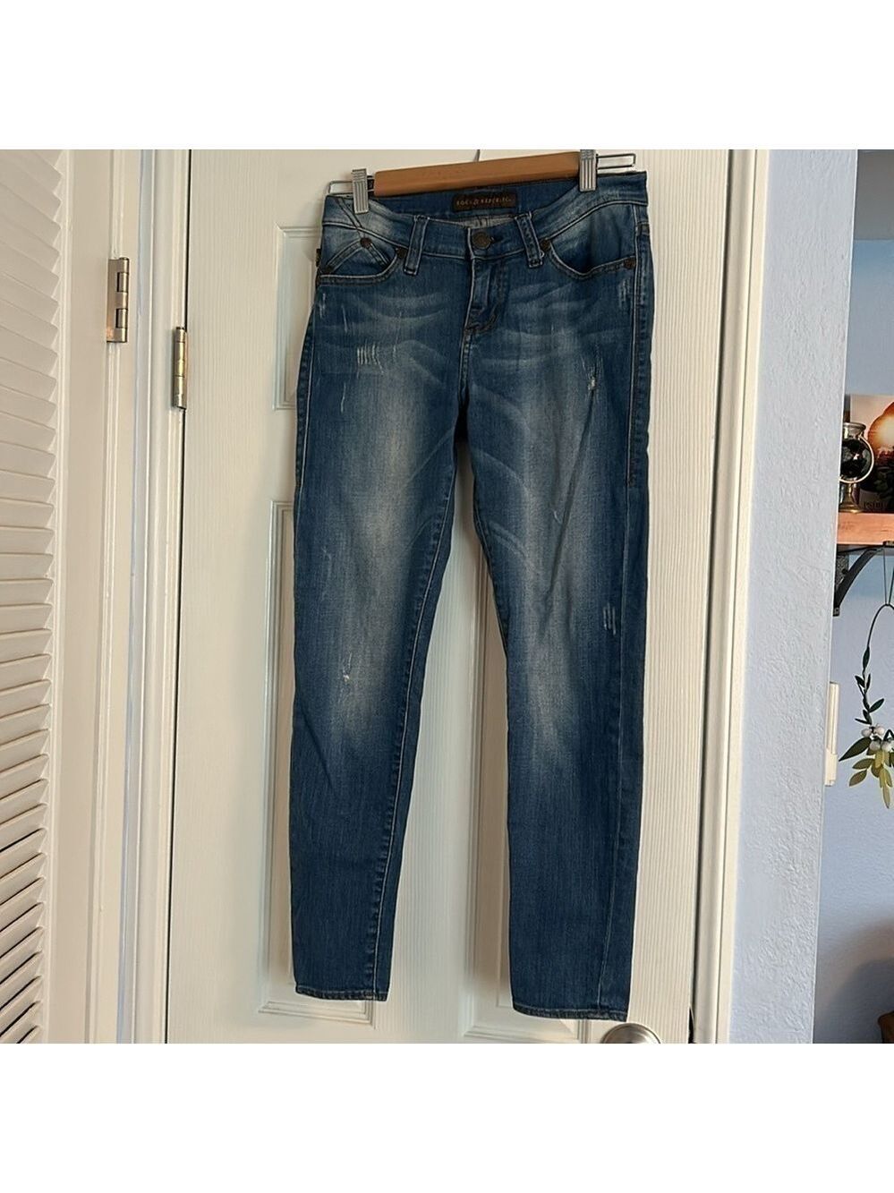 Rock & Republic Banshee High Rise Bootcut Jeans Dark Wash Size 4 - Picture 2 of 15